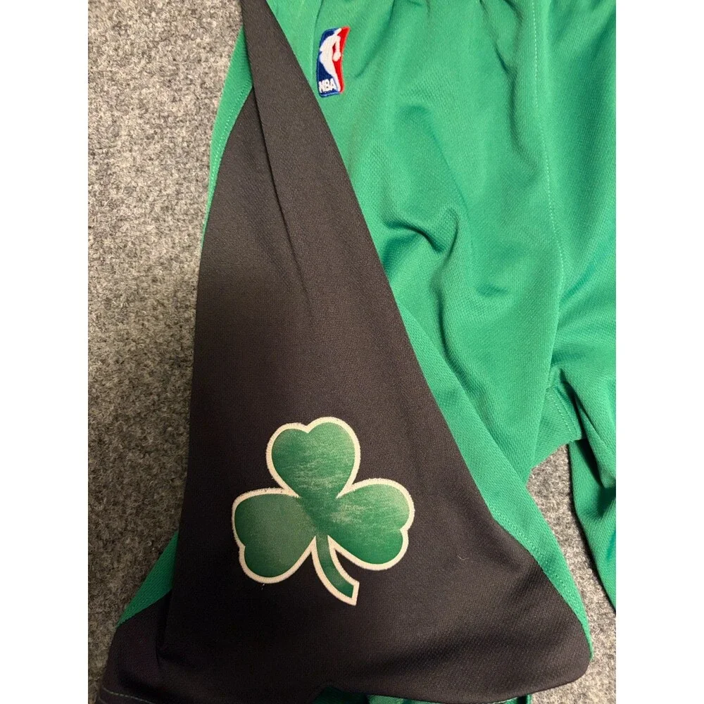 adidas Boston Celtics NBA Basketball Shorts Size S Green Black Shamrock 9809A